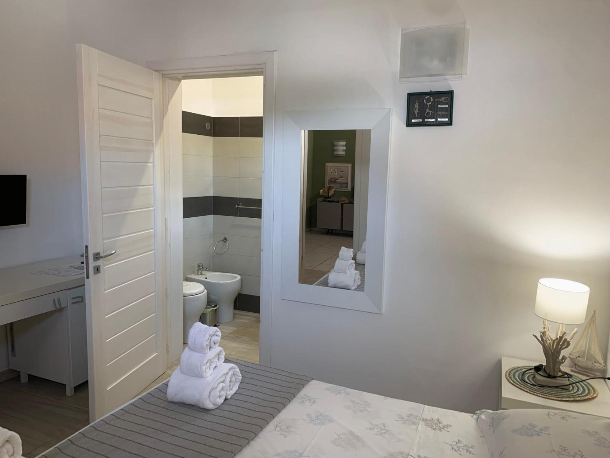 Aquarama Rooms & Apartments Torre Squillace Экстерьер фото